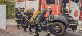 Los Bomberos de Barcelona realizan un simulacro de incendio forestal en Collserola