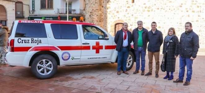 La Cruz Roja de Almodóvar del Campo incorpora una ambulancia Nissan