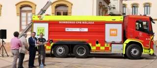 Nueva autobomba nodriza pesada para los bomberos de Málaga 