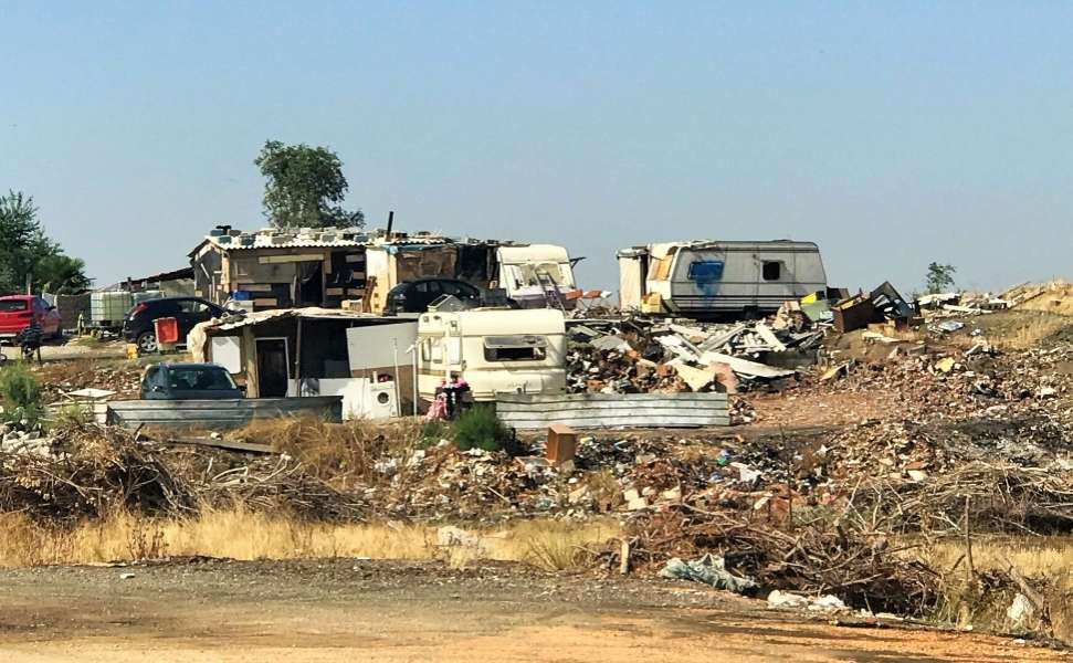 La irregularidad del terreno y el acopio de basura - Reportaje: Incendios en poblados marginales  