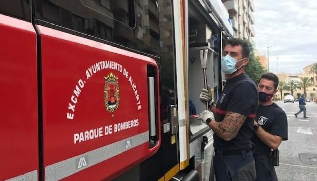 Los bomberos de Alicante impulsan un plan pionero de seguridad con códigos QR
