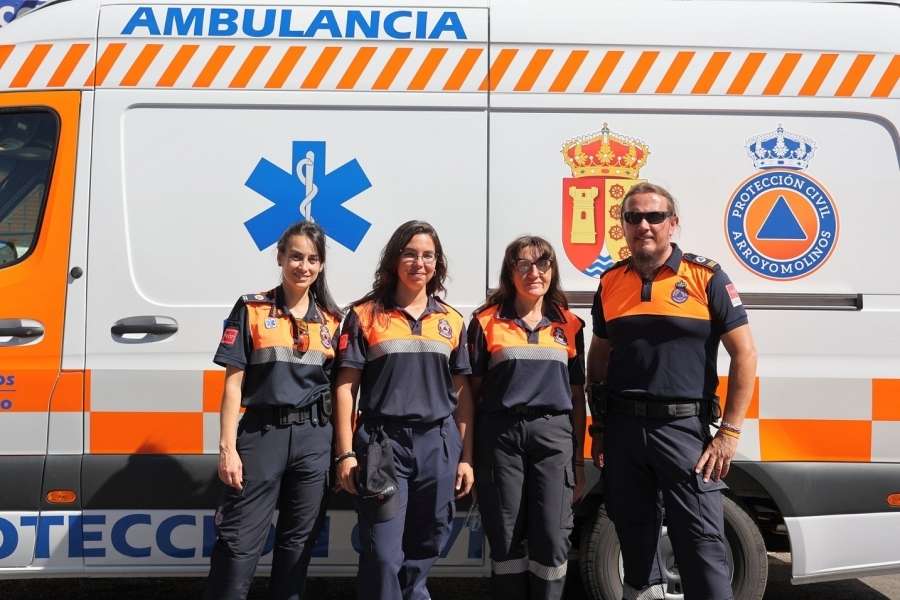 Protección Civil de Arroyomolinos estrena una ambulancia Mercedes-Benz Sprinter