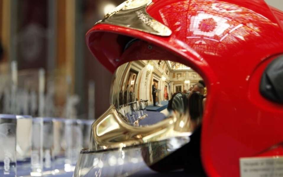 Aprobado el contrato de suministro de cascos integrales a los bomberos de Madrid