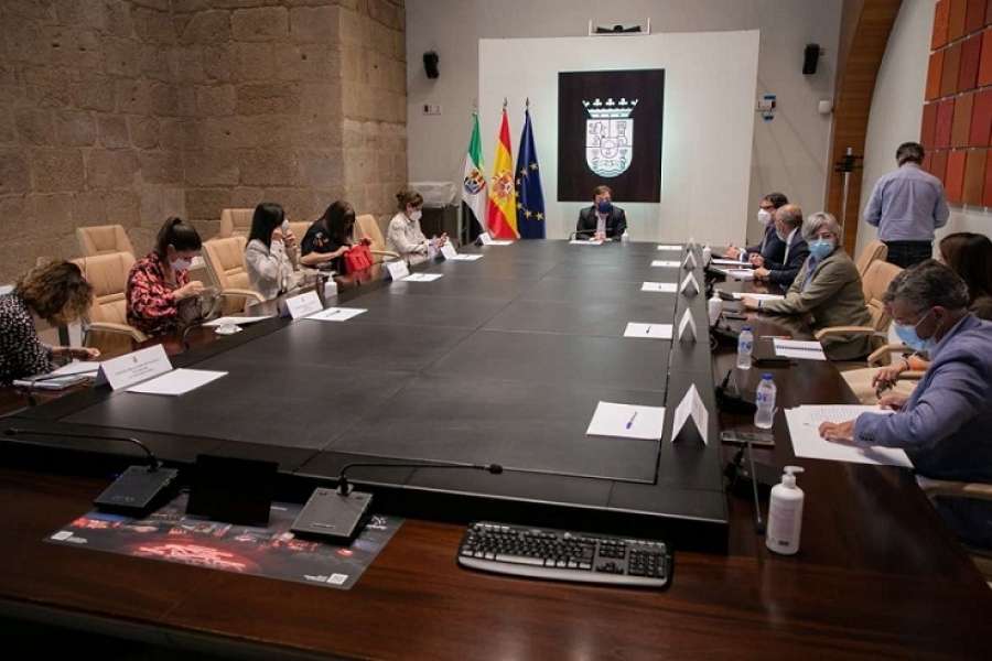 Extremadura adjudica el contrato de transporte sanitario por 47 millones 