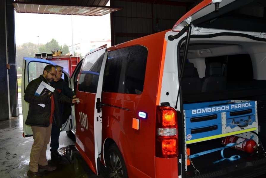 Nuevo vehículo de mando para los bomberos de Ferrol