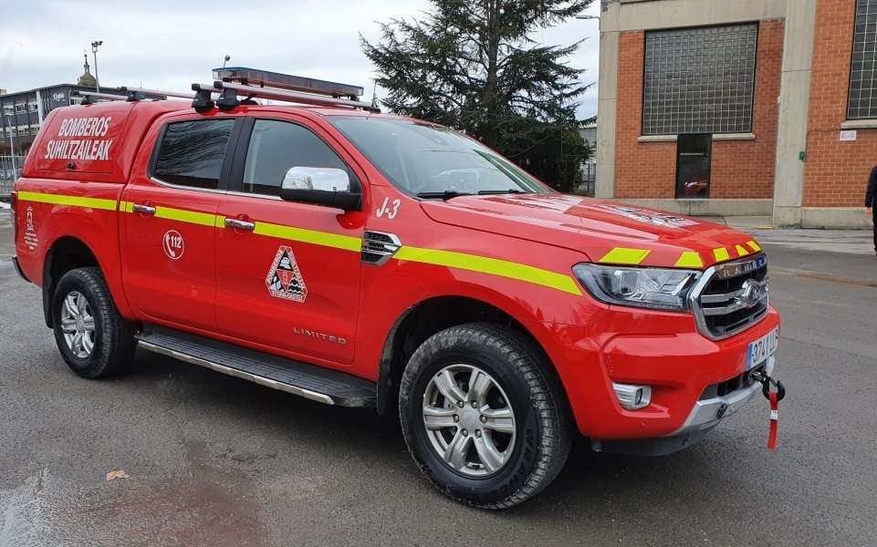 Vitoria ha incorporado un nuevo pickup Ford a la flota de bomberos