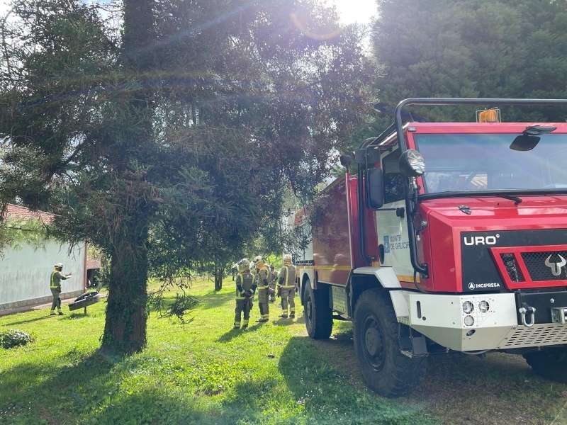 Así es la formación de los bomberos forestales de Galicia