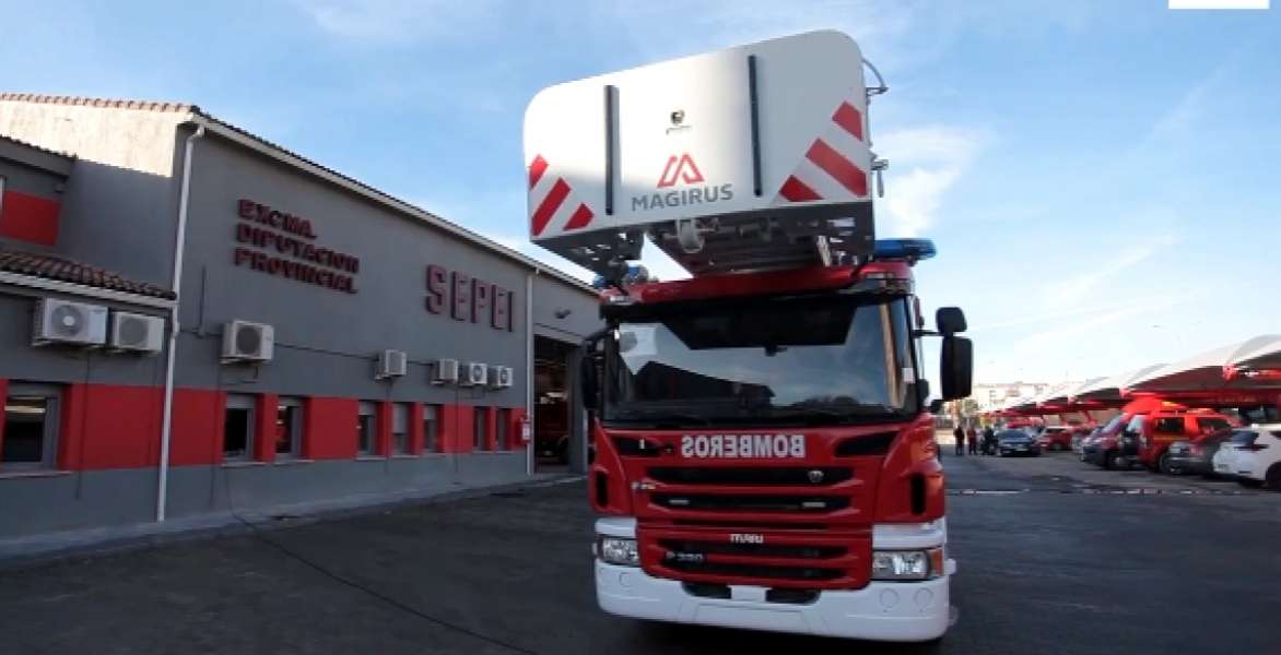 Nuevo vehículo autoescalera sobre chasis Scania para el SEPEI de Cáceres