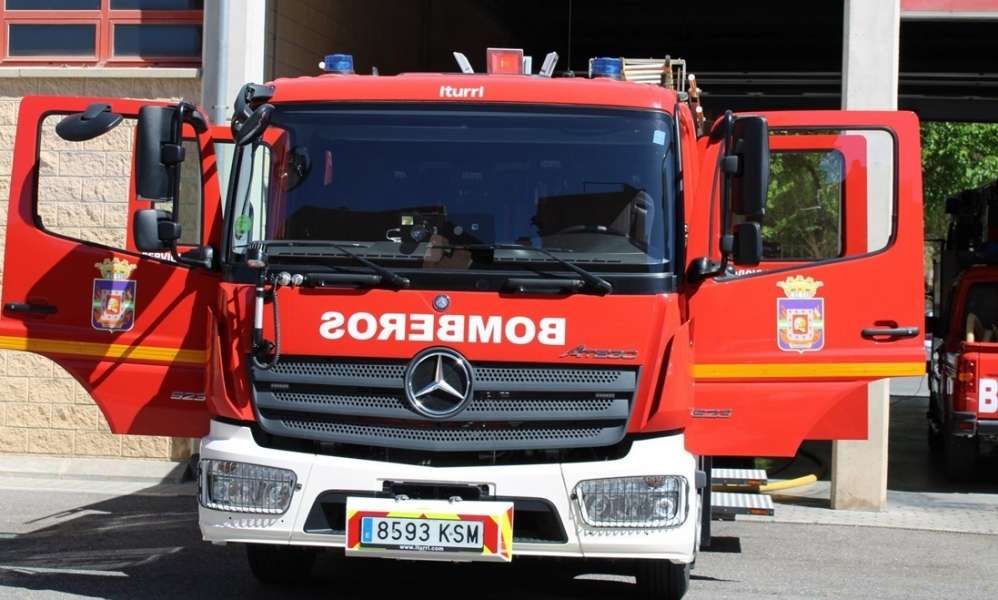 Nueva autobomba urbana ligera Mercedes-Benz para los bomberos de Úbeda