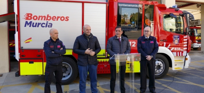 Nueva Bomba Urbana Ligera de Mercedes-Benz para los bomberos de Murcia 