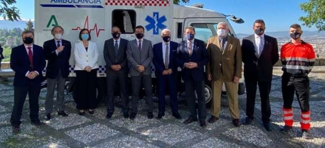 Granada adquiere una nueva ambulancia Fuso para el Albaicín y Realejo