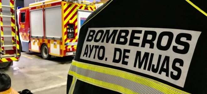 30 trajes de rescate para el cuerpo de bomberos de Mijas