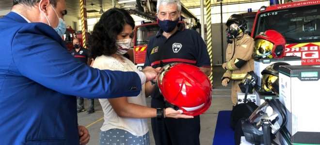 Nuevos cascos, mascarillas y vehículo de jefatura para el CEIS de Murcia