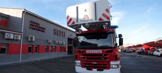 Nuevo vehículo autoescalera sobre chasis Scania para el SEPEI de Cáceres