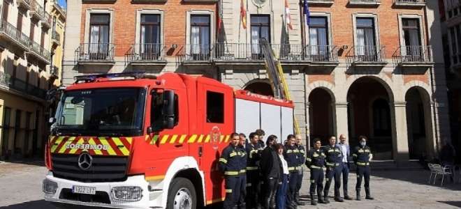 Nuevo camión autobomba de Mercedes-Benz para los bomberos de Zamora 