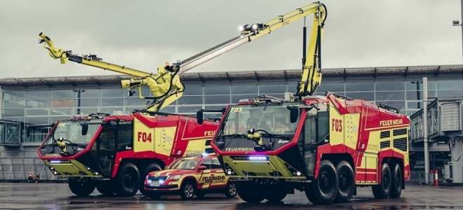 Estreno mundial de ZIEGLER: el grupo entrega el pr - Los bomberos de Baltanás reciben dos nuevos vehículos, trajes y equipamiento