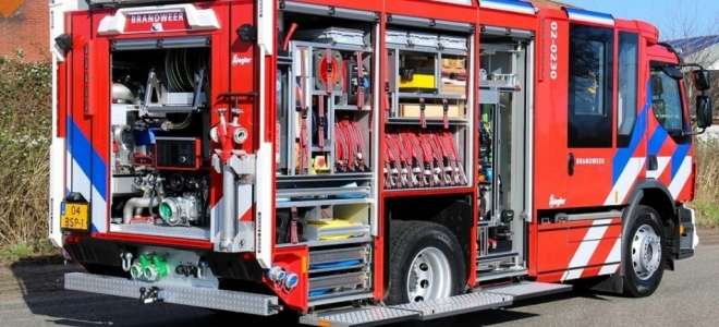 ZIEGLER entrega un vehículo de extinción de incendios a los bomberos de Drachten